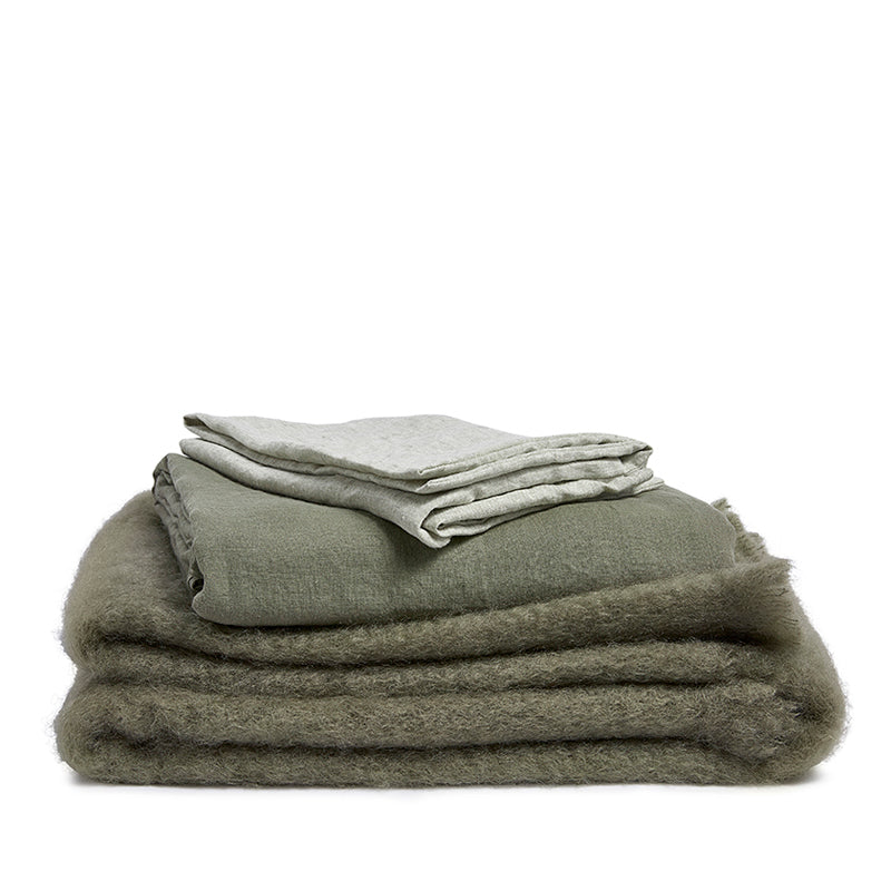 Olive green linnen bedlaken