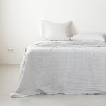 Grijs linnen bedlaken