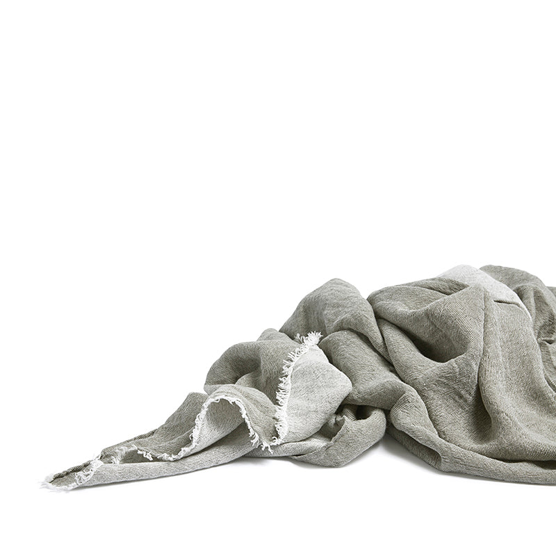Linen throw by mölle