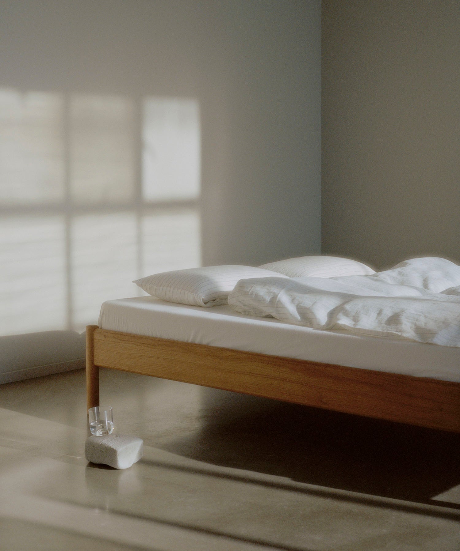 Massief geolied eiken bedframe Alken.