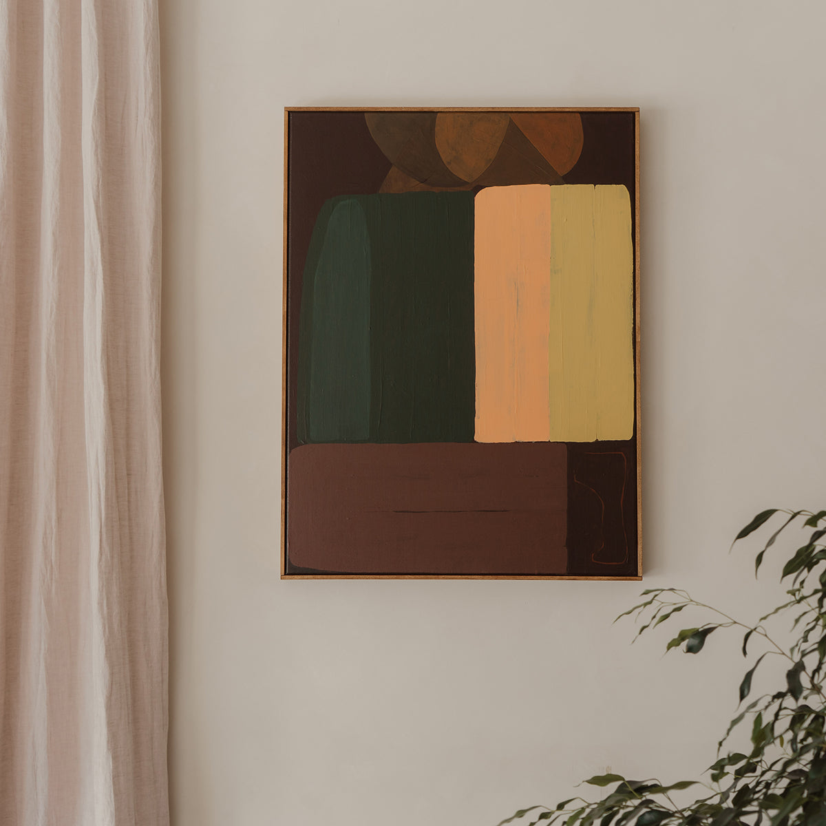 Abstracte kunst van Melanie Calis met kleurvlakken in bruin, groen en geel