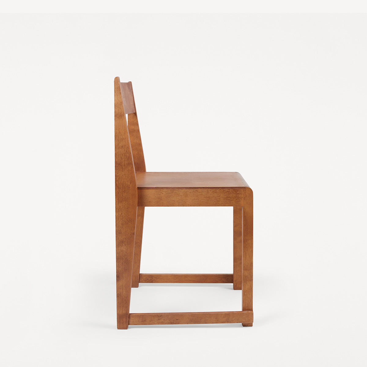 Side shot of Frama chair 01