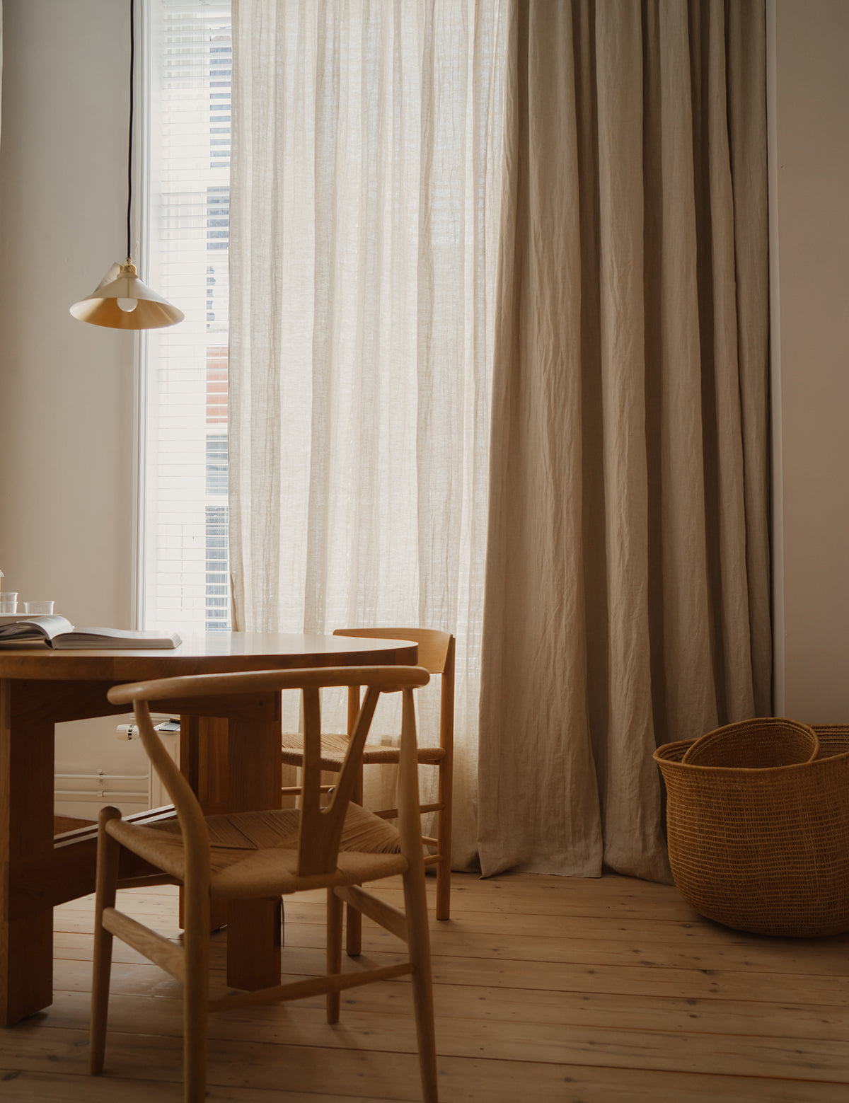 By Mölle inbetween linnen gordijn warm white en puur linnen gordijn