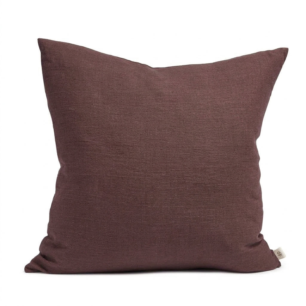 By Mölle linnen kussen in de kleur plum