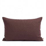 linnen kussen in een warme, plum kleur