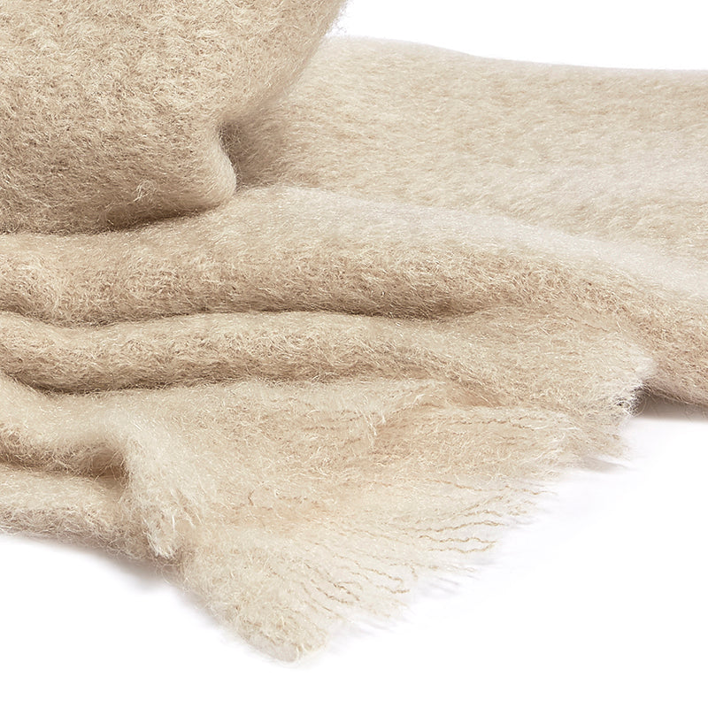 Mohair deken almond