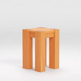 Solido bijzettafel in de kleur light amber, gemaakt van massief berkenhout.