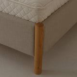 RYE sleep bedframe 'Veng' gemaakt met een linnen border