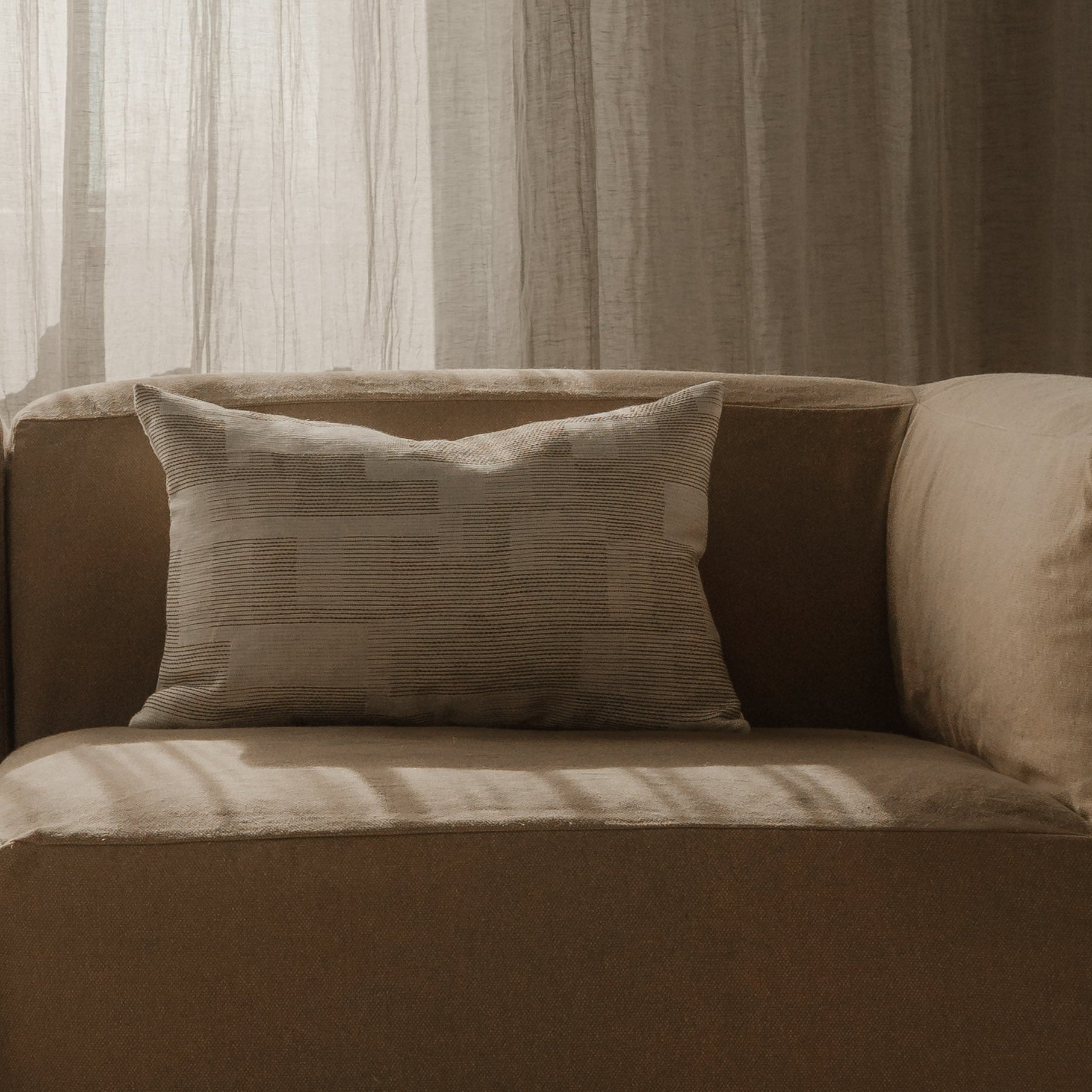 linnen sashiko kussen By Mölle