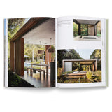 The House of Green, Natural Homes and Biophilic Architecture boek pagina 209