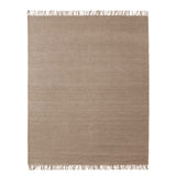 Willow vloerkleed van Armadillo, handgeweven met een linnen ketting en een inslag van wol en jute, verkrijgbaar in aardse tinten zoals kiln, mustard, cumin, cypress en eggshell, met een licht en laag profiel dat comfort en stijl combineert.