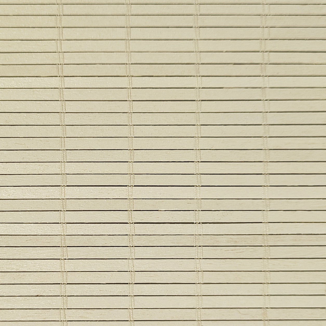 rolgordijn van geweven hout in de kleur chalk