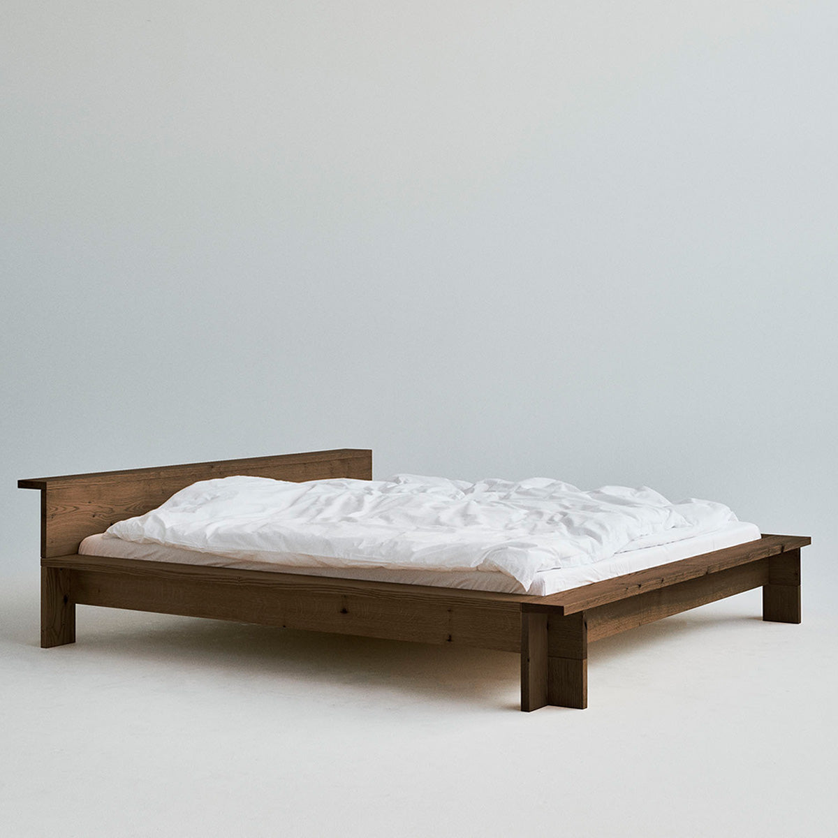 Hem bed frame