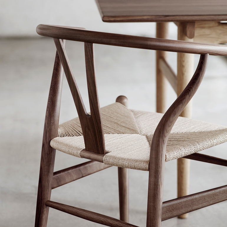 walnut wishbone stoel by molle carl hansen